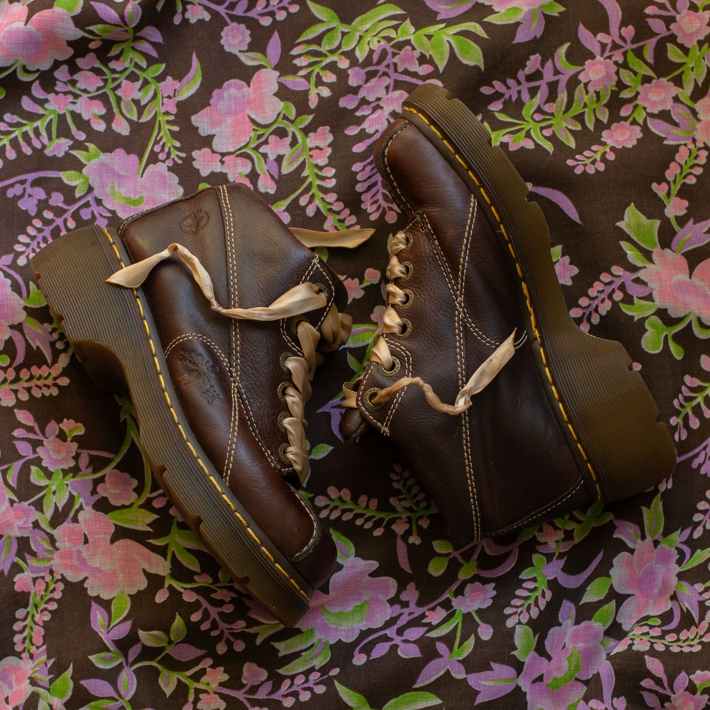 1990s Doc Marten Daisy Platform Boots - US 6