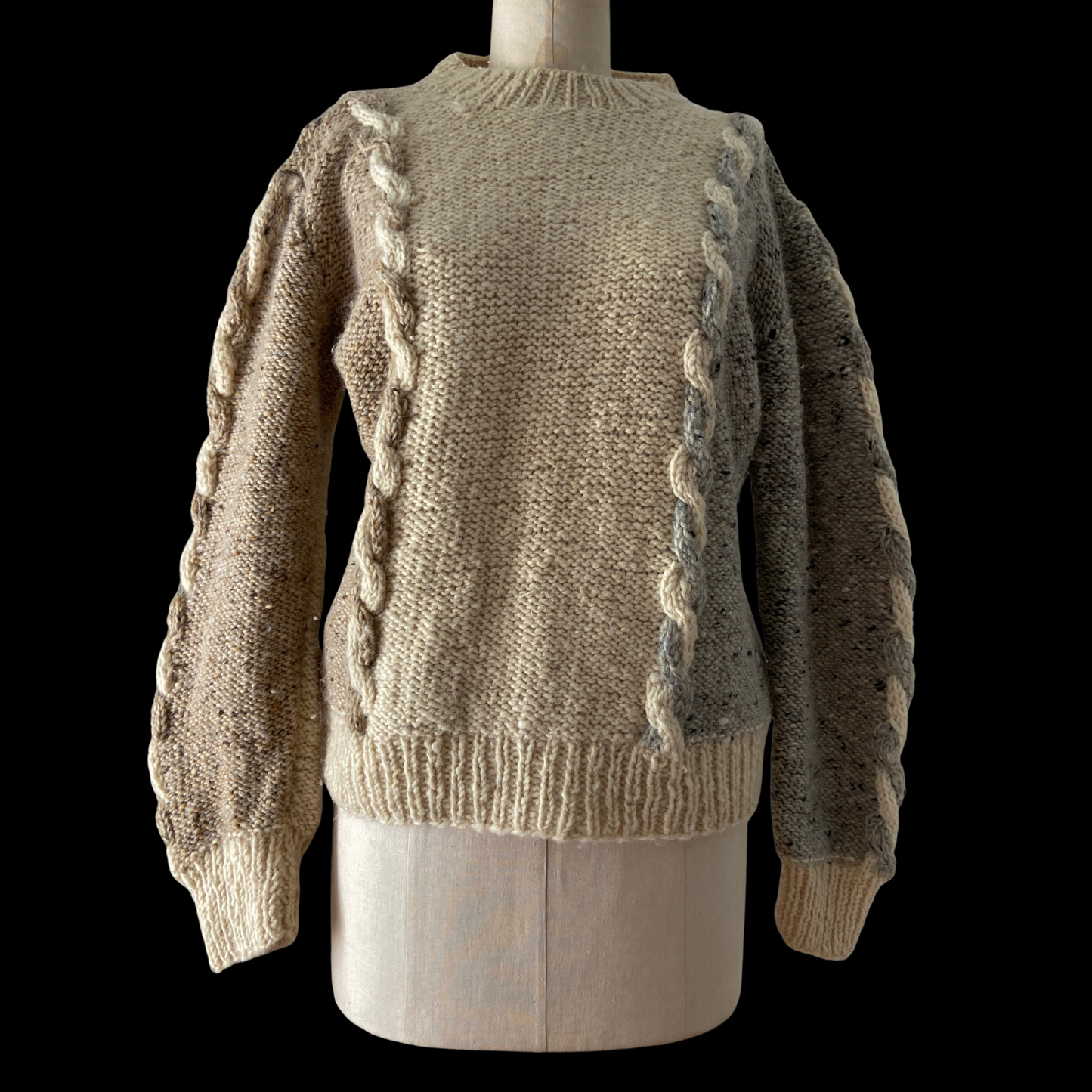 1980s Hand Knit Wool Sweater Cable Knit Cream Gray