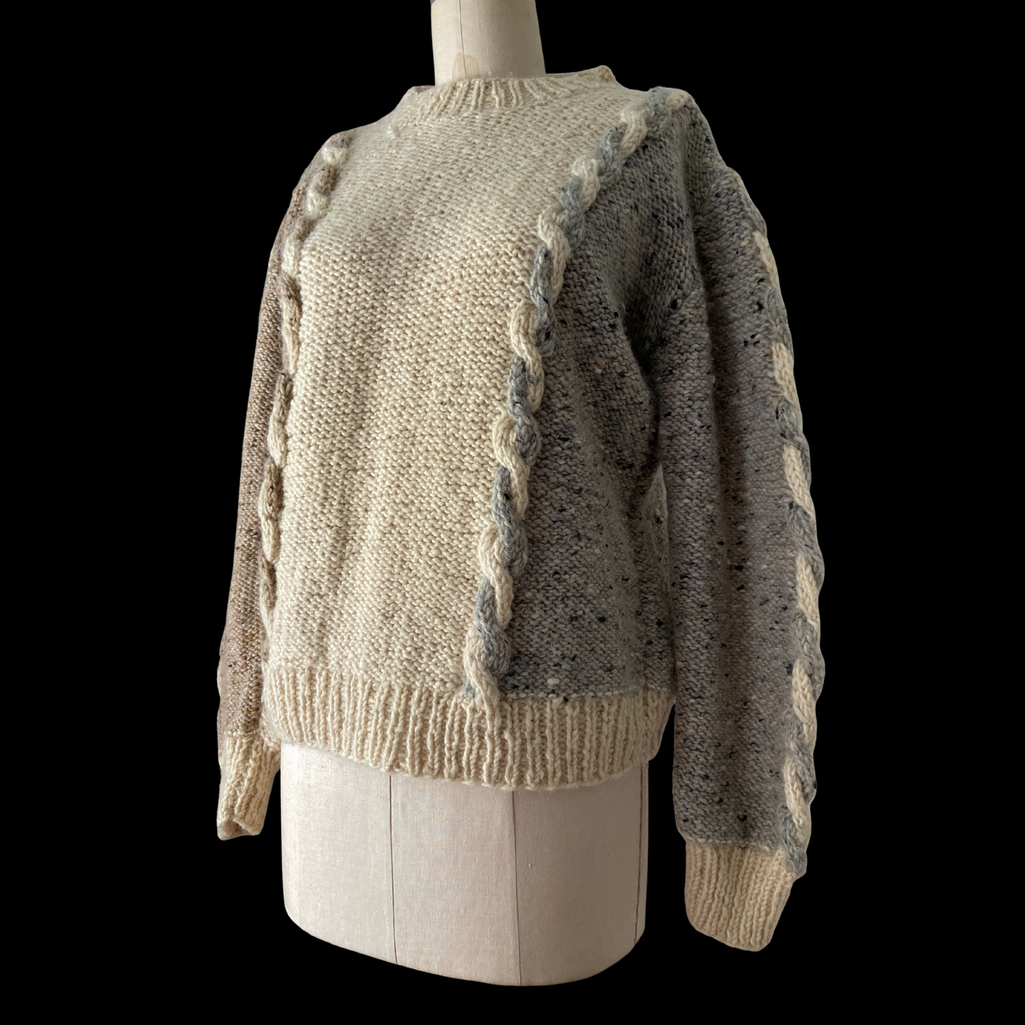 1980s Hand Knit Wool Sweater Cable Knit Cream Gray