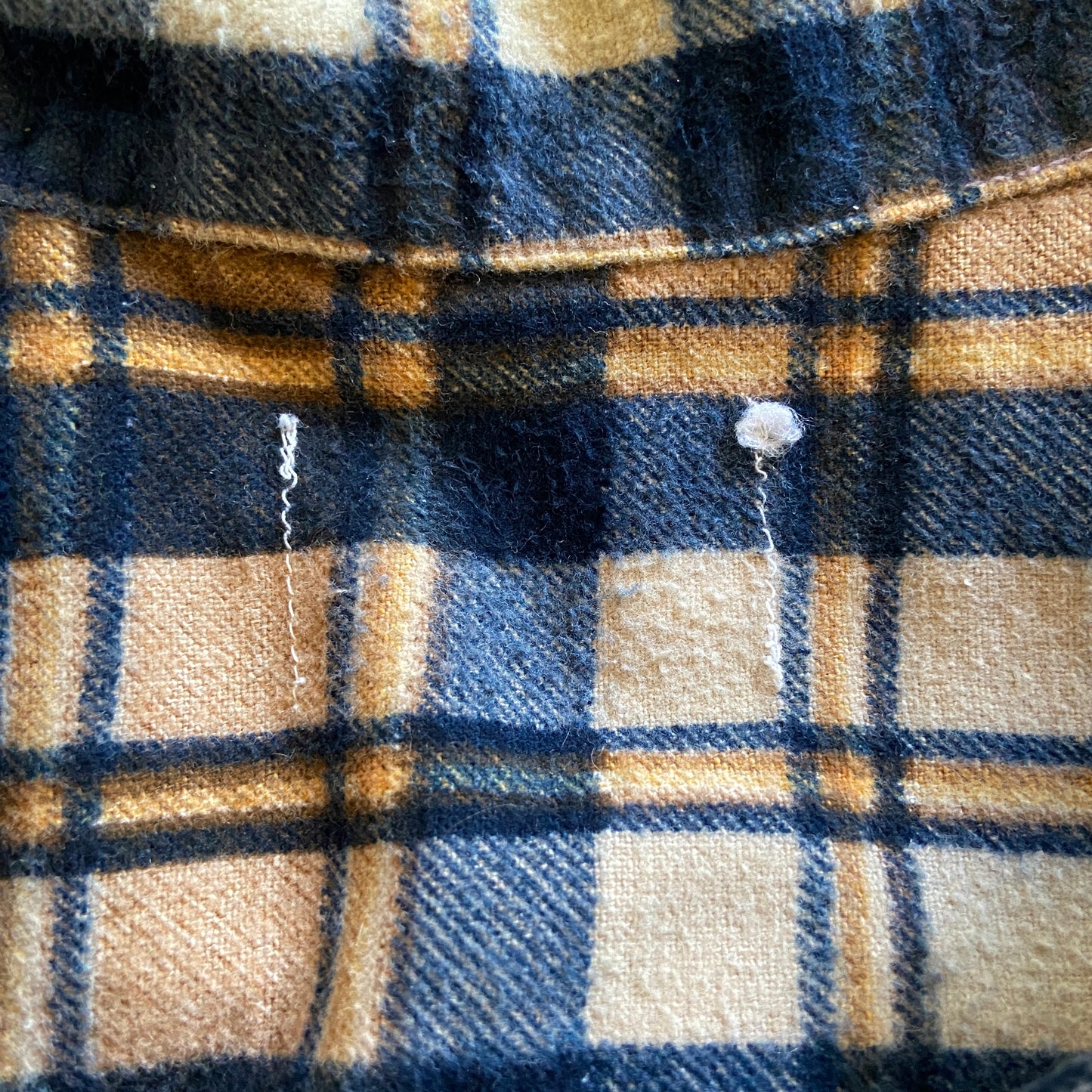 1960s Plaid Cotton Loop Collar Flannel