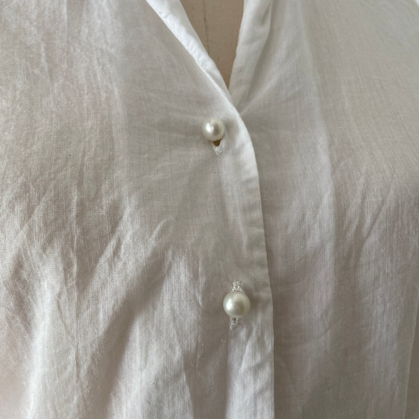 1980s Linen Eyelet Lace Puff Sleeve Top