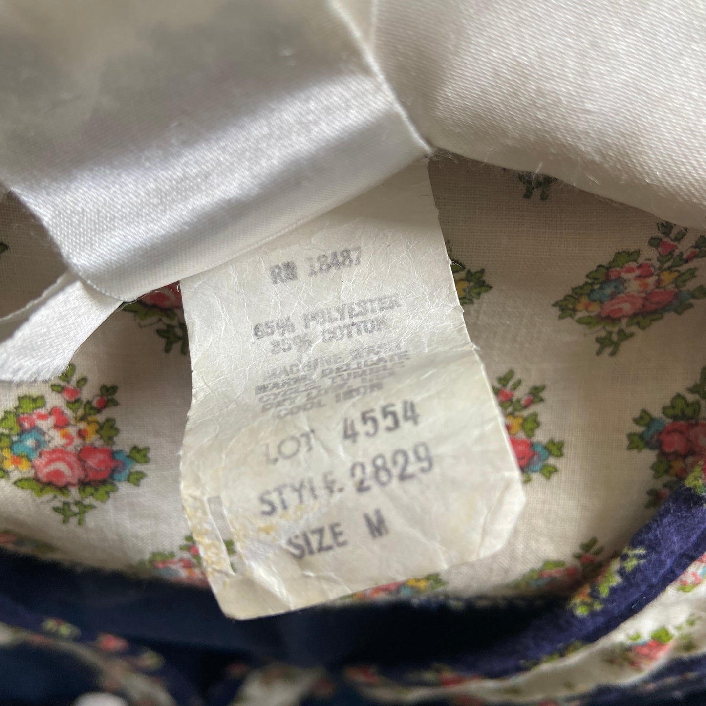 1970s Bell Sleeve Blue Floral Wrap Top