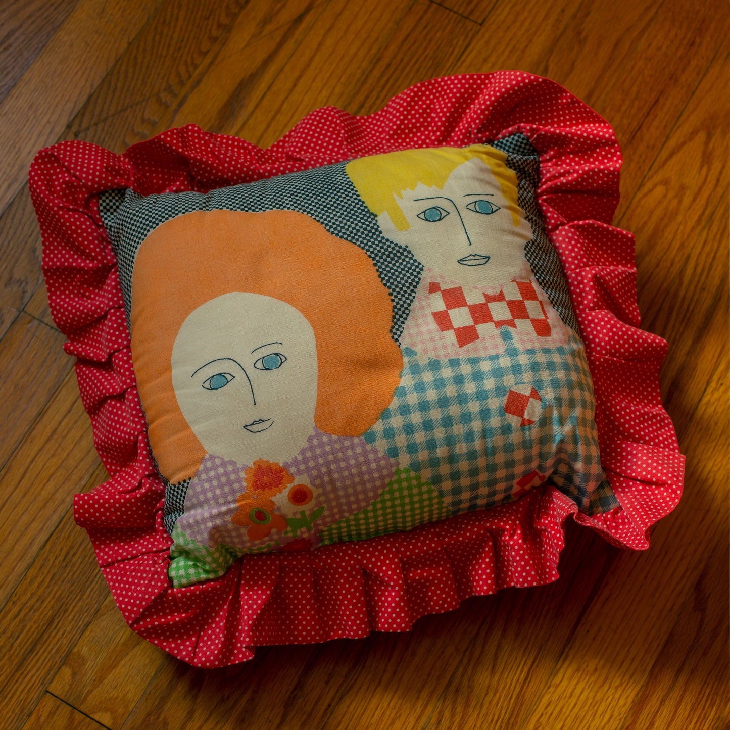 1970s Gloria Vanderbilt for Bloomcraft People Pop Art Pillow