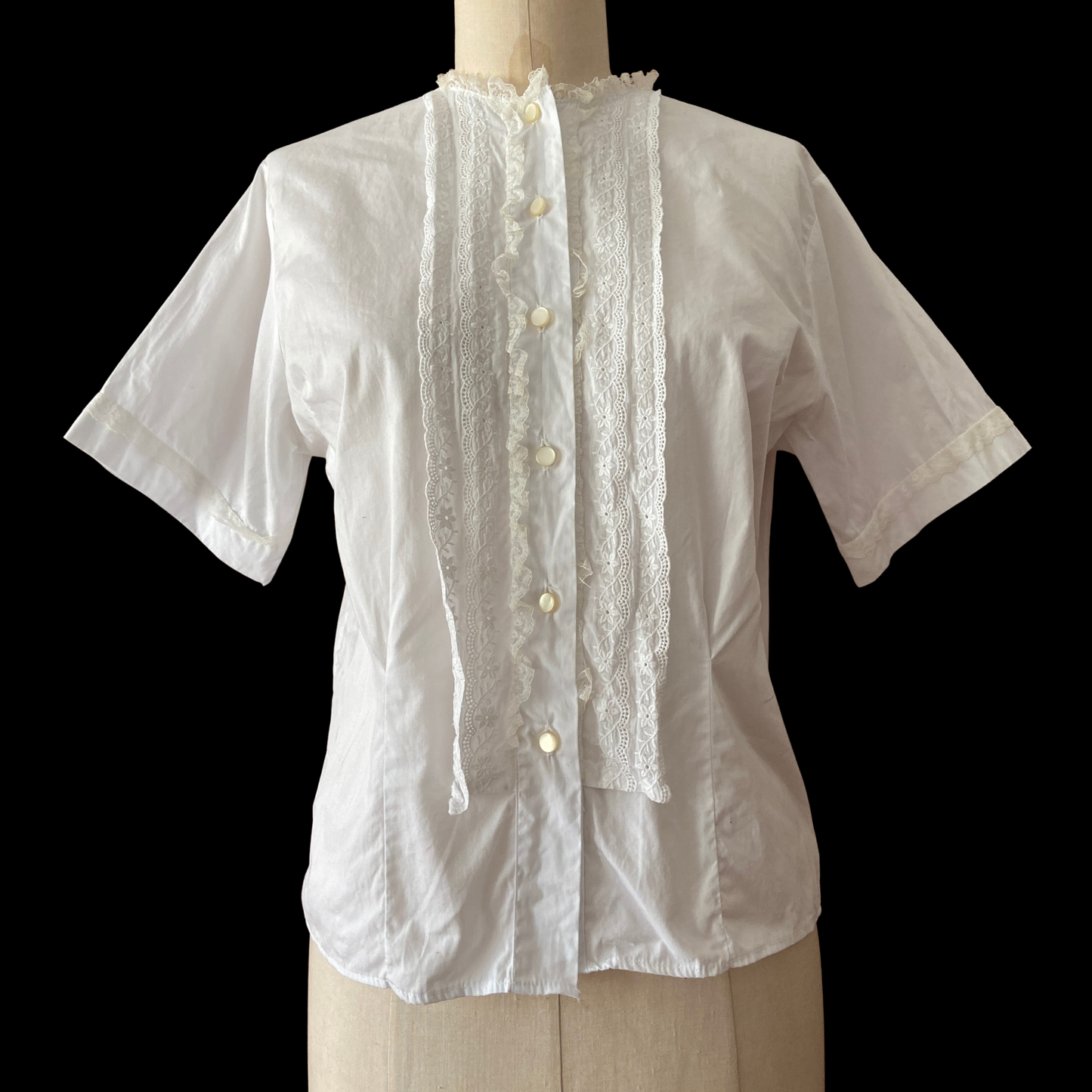 1960s Floral Lace White Cotton Top