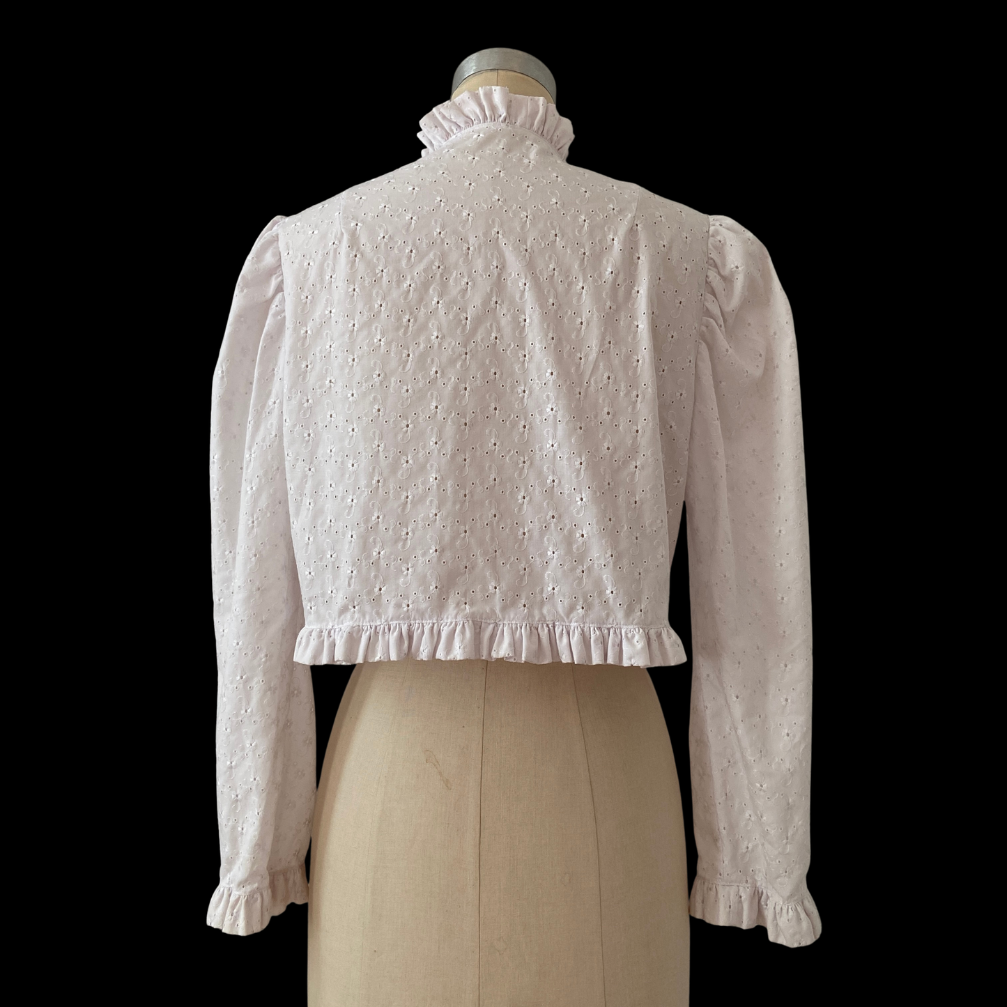 1970s White Cotton Eyelet Puff Sleeve Bolero Shrug