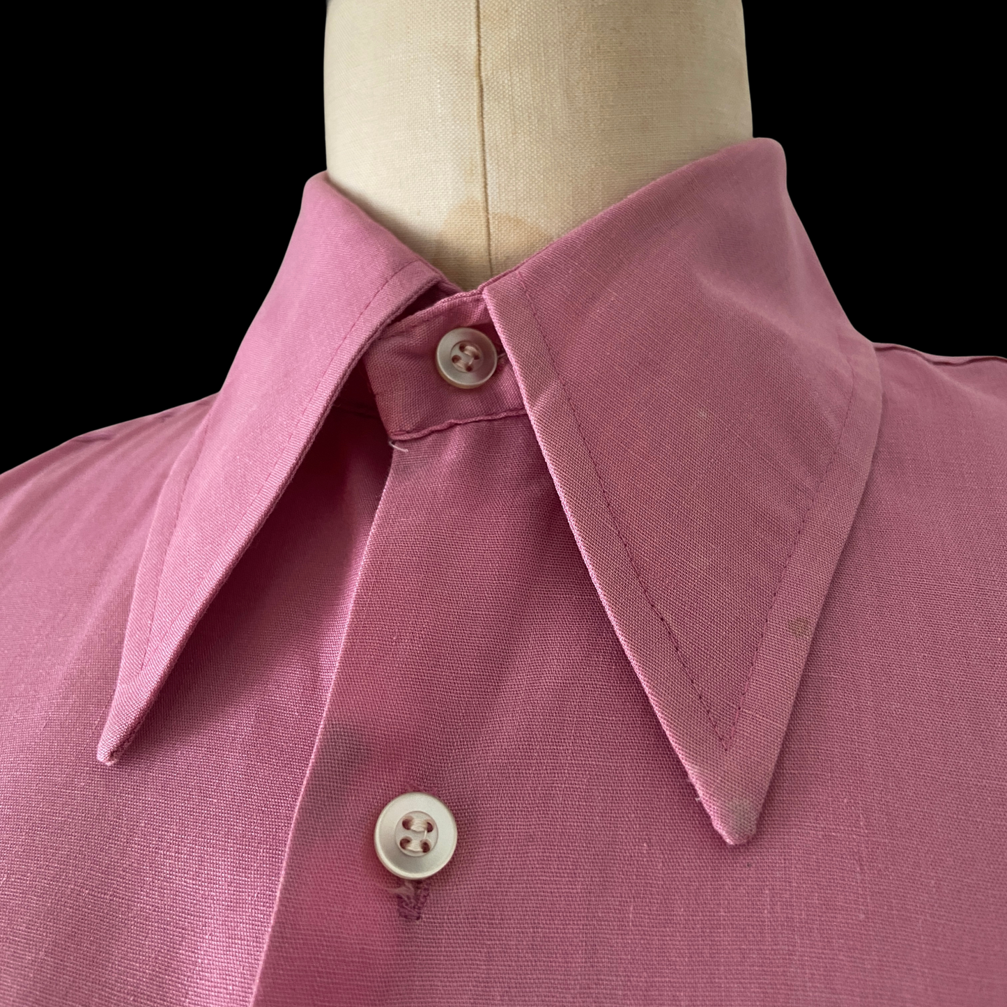 1960s Pink Dagger Collar Top