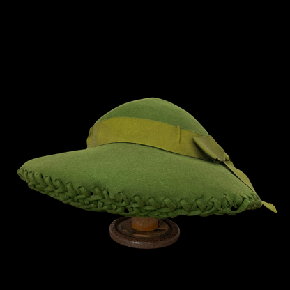 1940s Green Wool Felt Tilt Hat with Bow