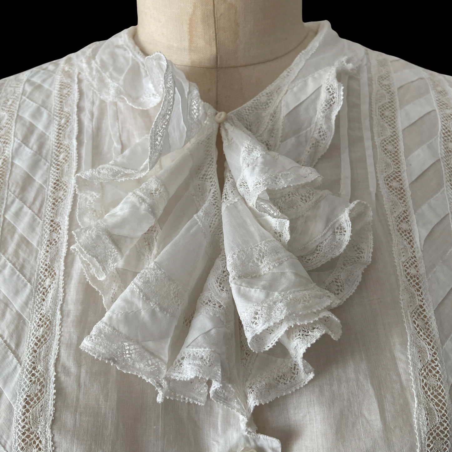1930s White Cotton Gauze and Lace Blouse