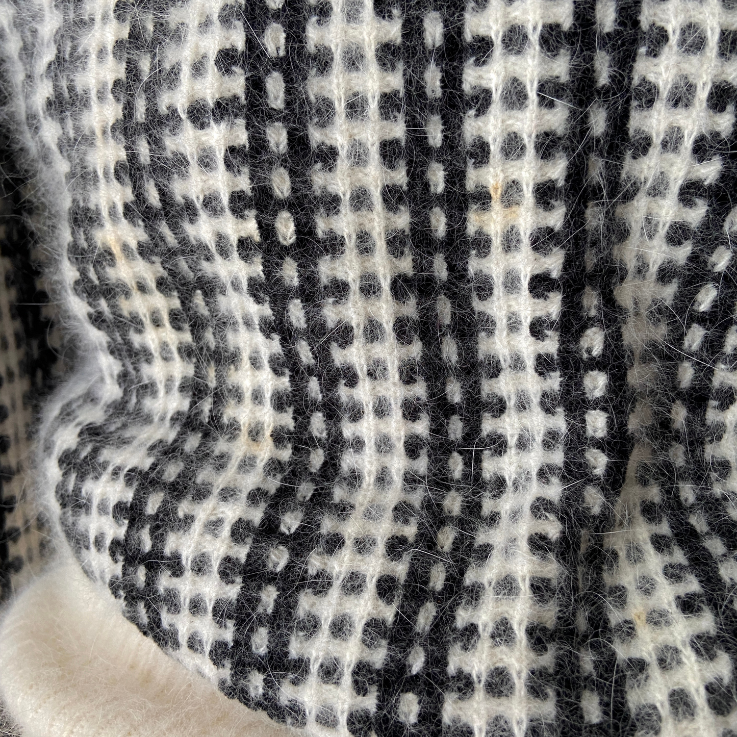 1980s Angora Sweater Black and White Balloon Sleeve