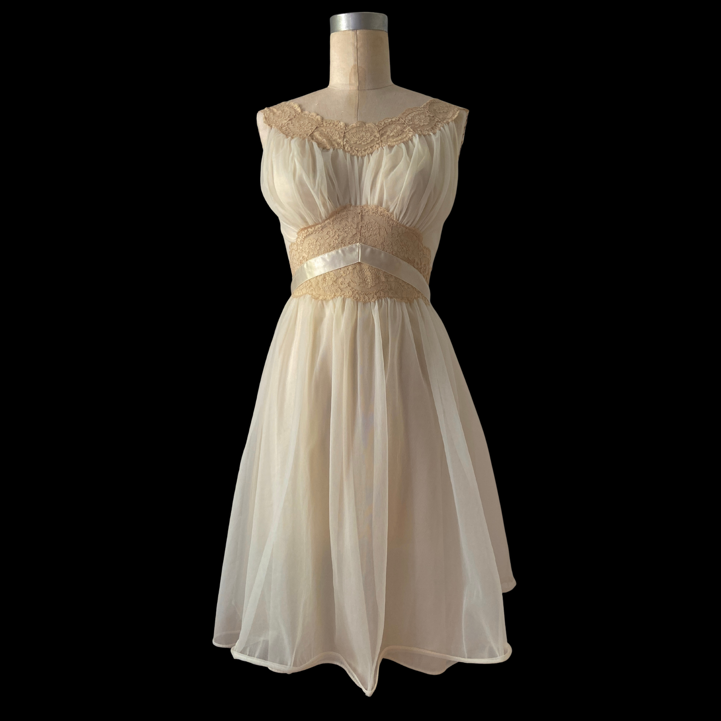 1950s 1960s White Peignoir Set Chiffon Vanity Fair