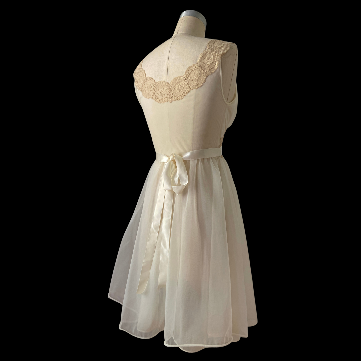 1950s 1960s White Peignoir Set Chiffon Vanity Fair