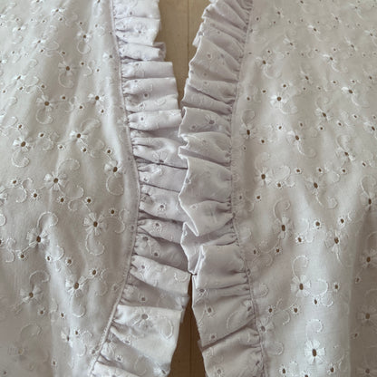 1970s White Cotton Eyelet Puff Sleeve Bolero Shrug