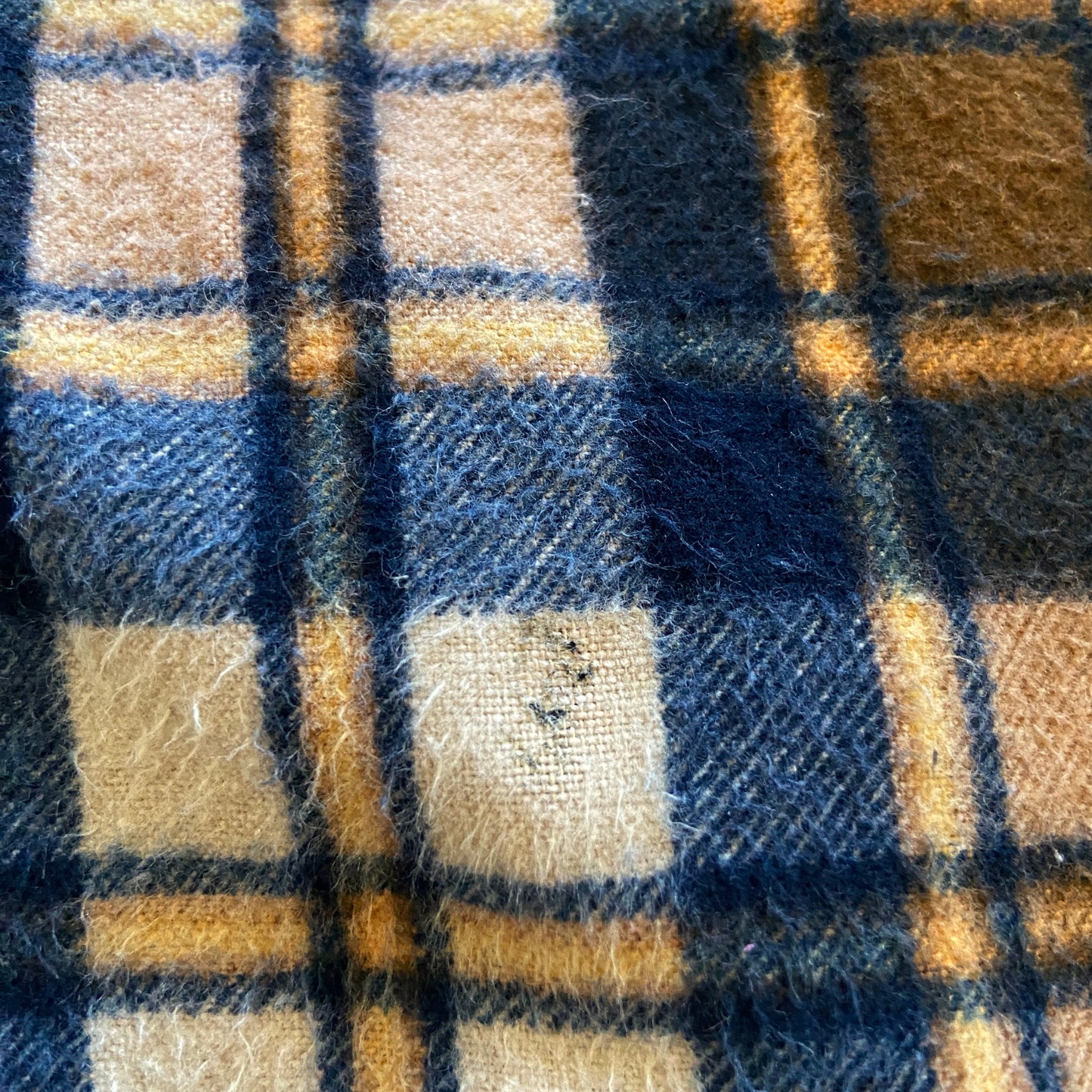 1960s Plaid Cotton Loop Collar Flannel