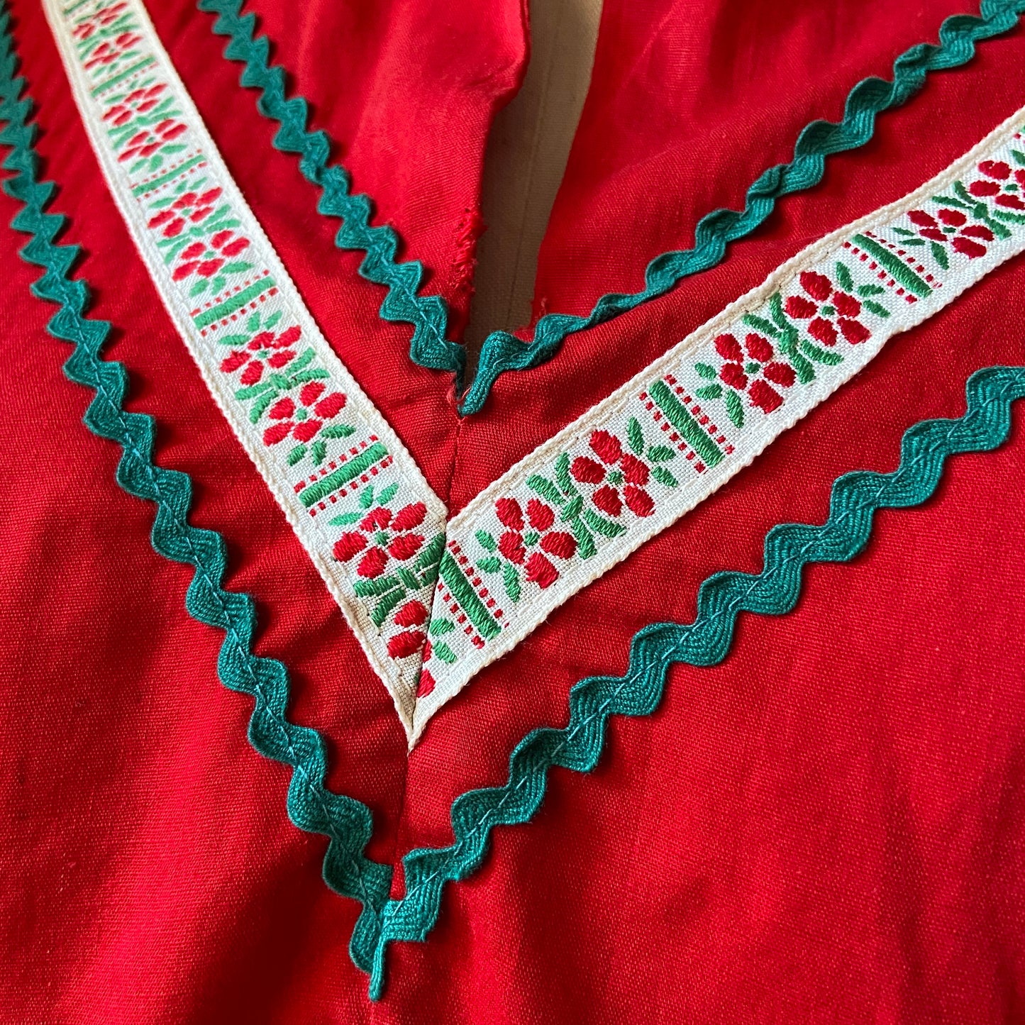 1940s Red Cotton Ric Rac Top