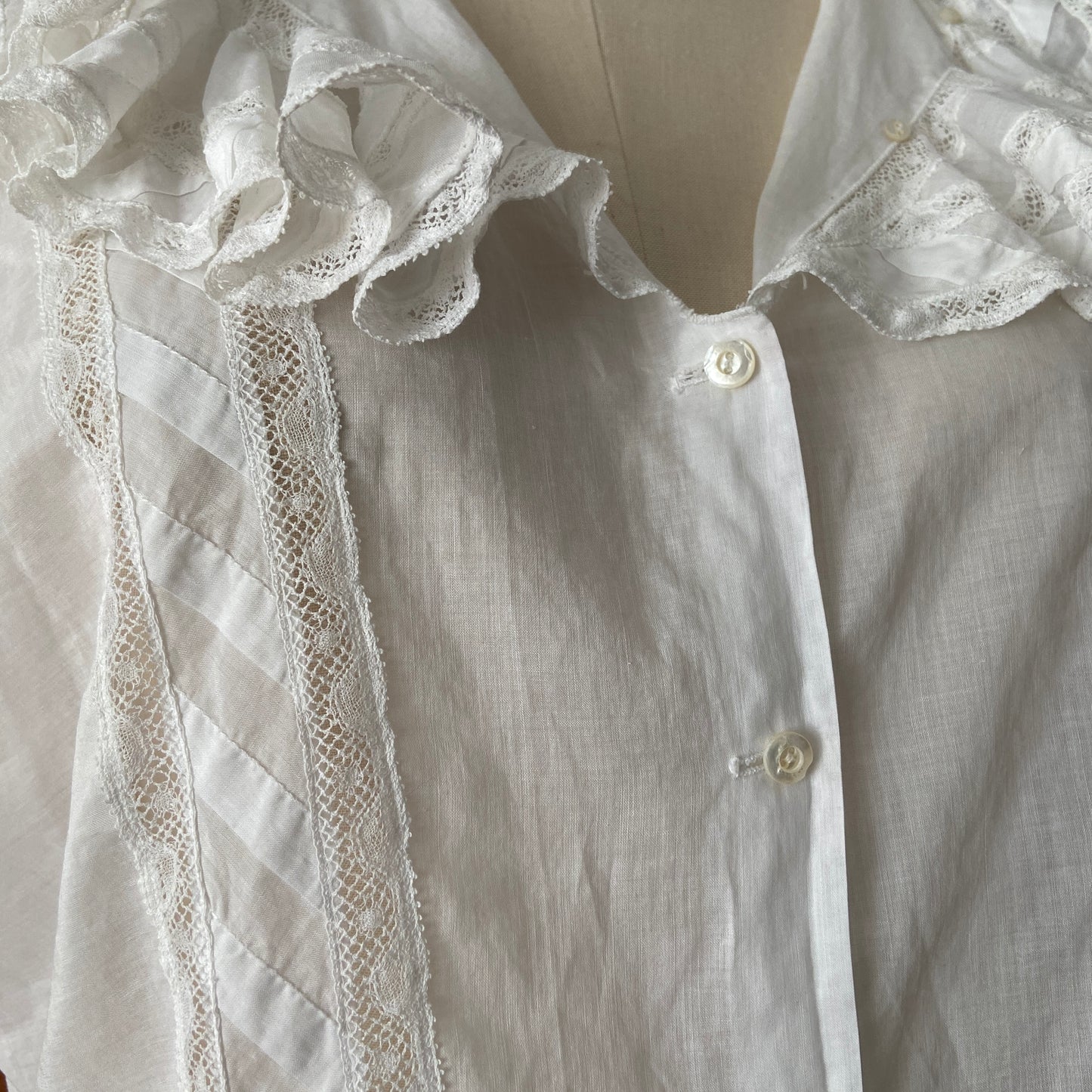 1930s White Cotton Gauze and Lace Blouse