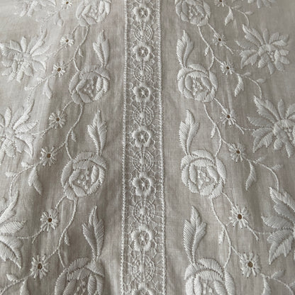 1940s Embroidered Flower & Spiderweb White Cotton Top