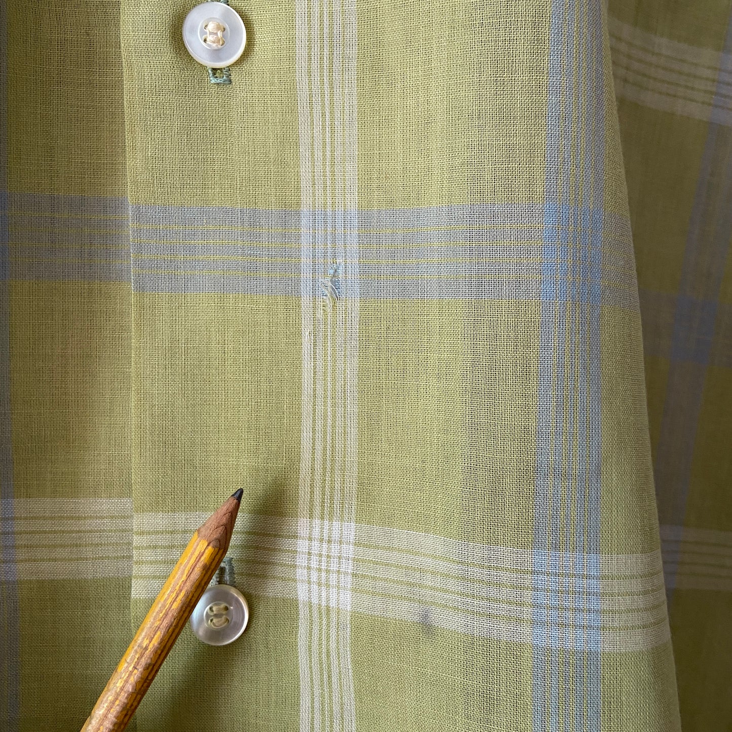 1950s Green Plaid Loop Collar Shirt