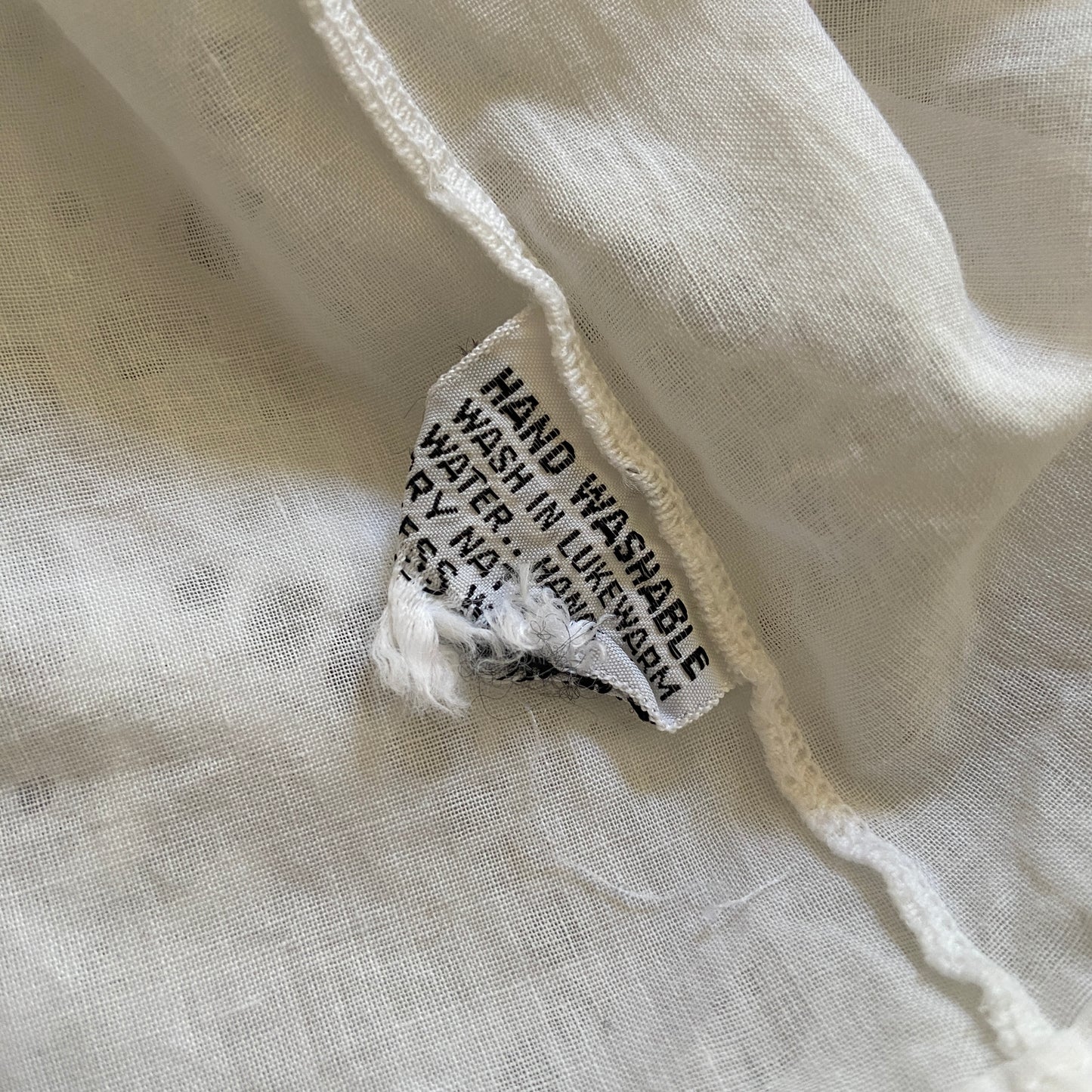 1980s Linen Eyelet Lace Puff Sleeve Top