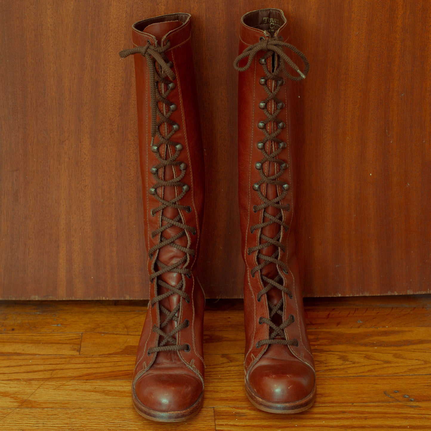 1970s Brown Leather Lace Up Boots